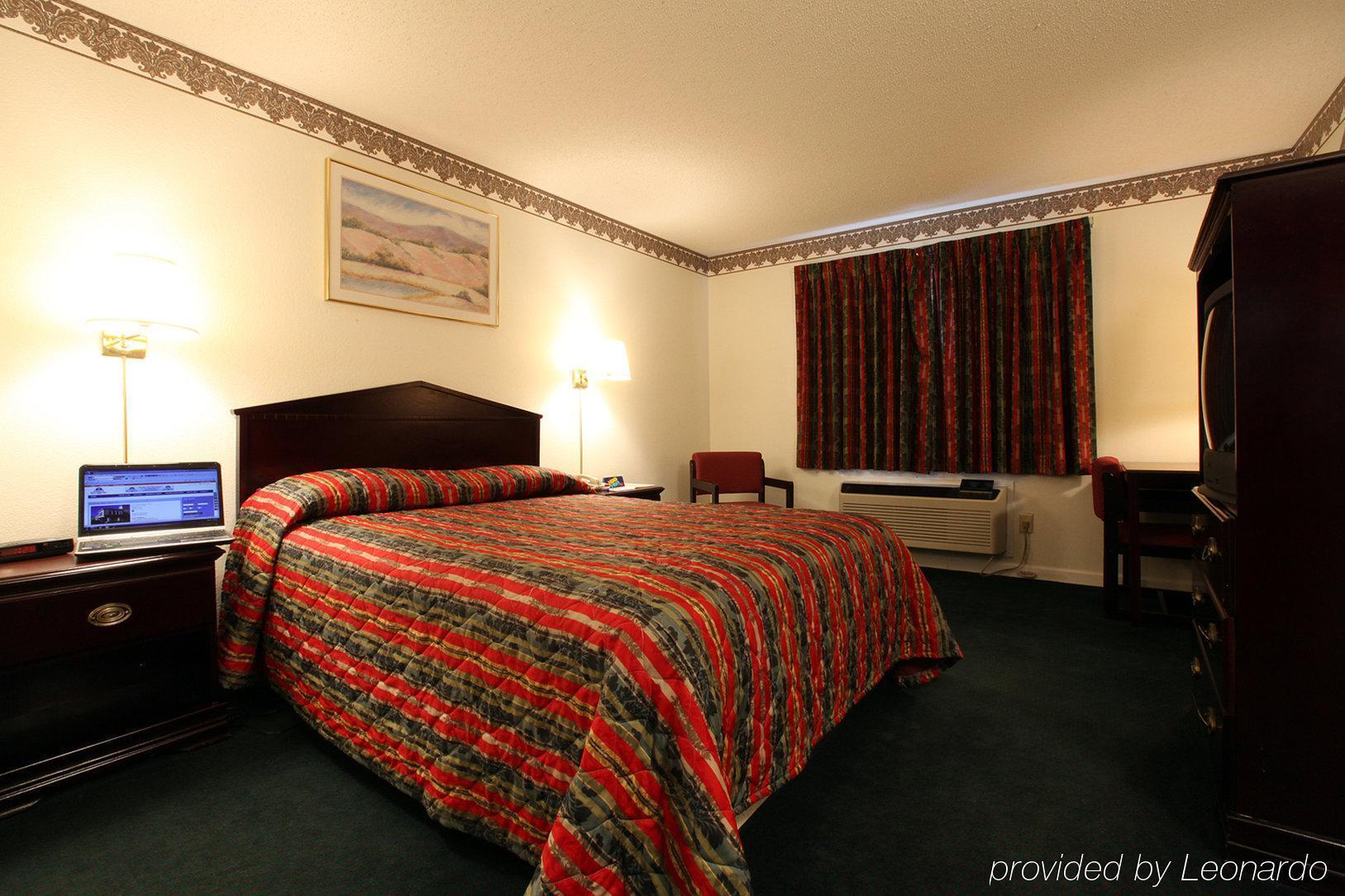 Americas Best Value Inn Macomb Habitación foto